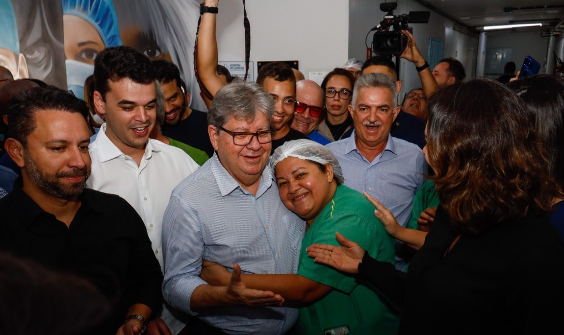 João Azevêdo entrega UTI, prédio do Cedmex e inspeciona Central de Abastecimento de Medicamentos em Campina Grande