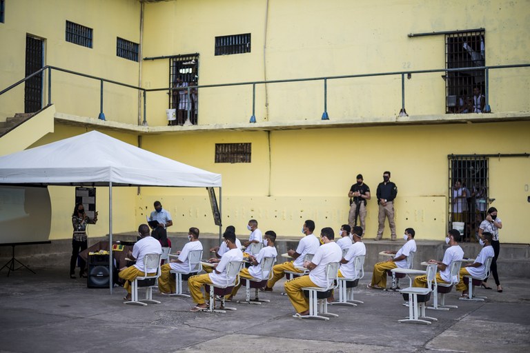 DiegoNóbrega -Aulão de Vestibular - Penitenciária  (11).jpg