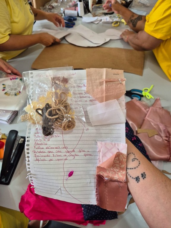 Experiência do Projeto Castelo de Bonecas é apresentada a reeducandas em penitenciária feminina de Goiás_6.jpg