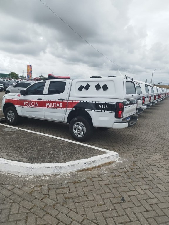 governador entrega viaturas à Policia Penal e demais forças de segurança.jpg