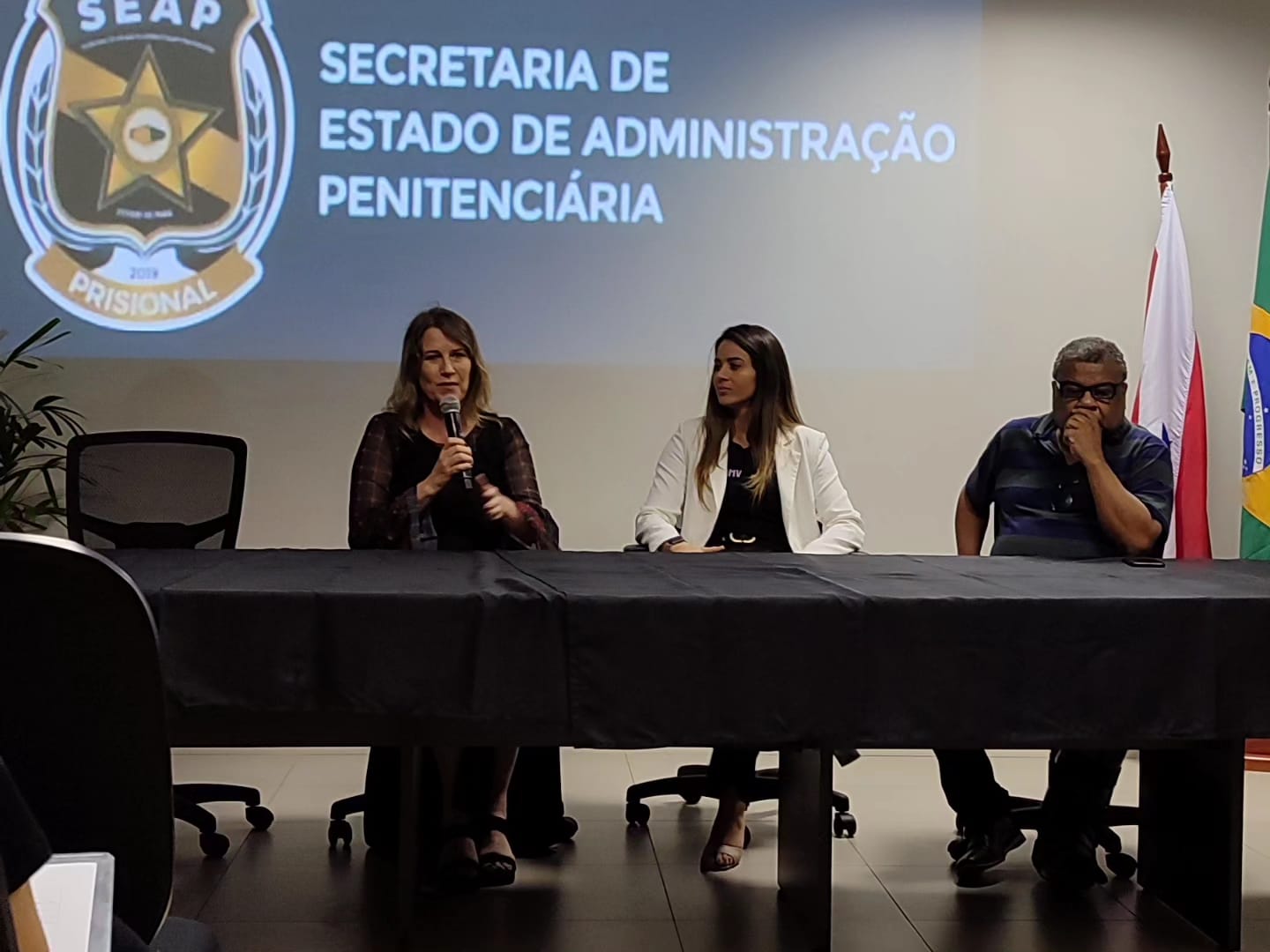 Encontro políticas  para mulheres reeducandas e egressas do sistema prisional5.jpg