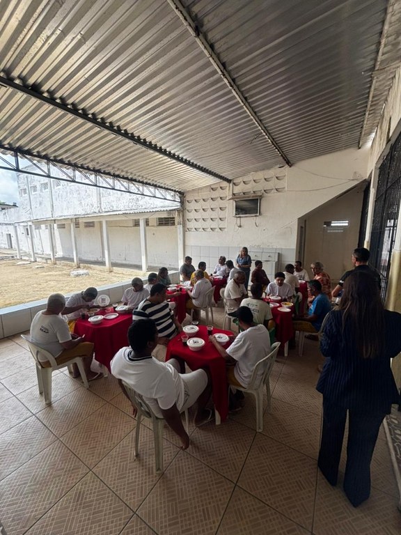 Seap promove confraternização natalina e reforça políticas de humanização na Penitenciária de Psiquiatria Forense_9.jpg