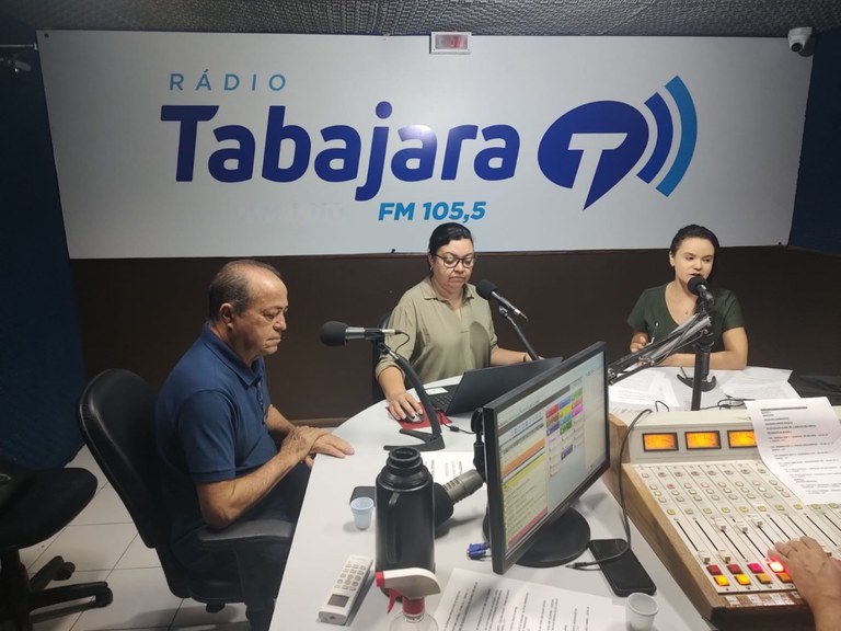 João Alves na Rádio Tabajara.jpeg