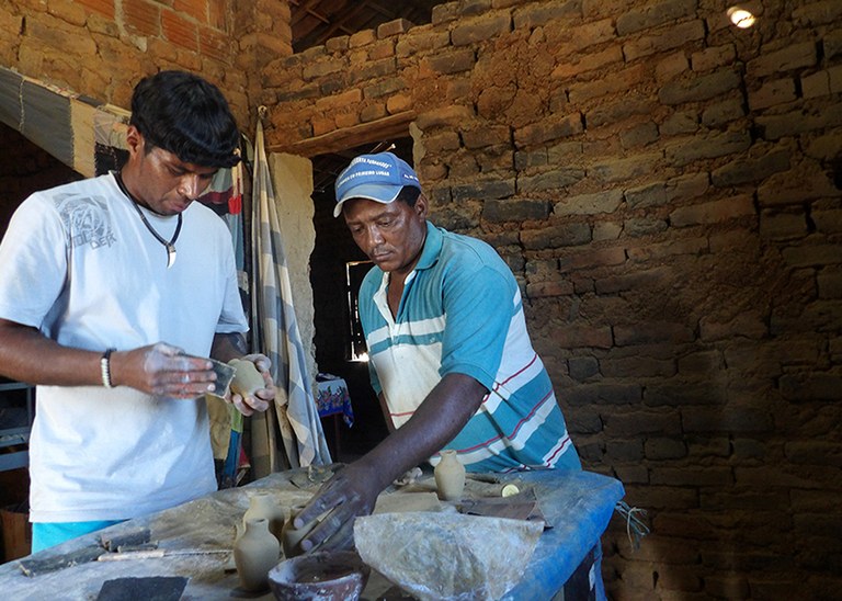 22_07_19 Tabajaras e Quilombolas participam de intercambio na produção de artesanato cerâmico (14).JPG