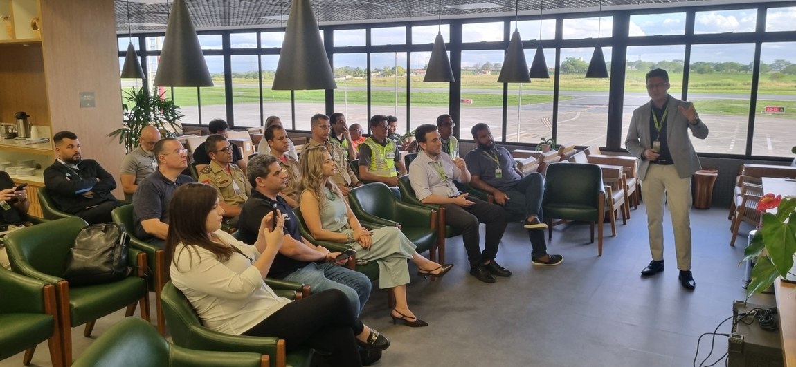Secretária Rosália Lucas participa de reunião estratégica no aeroporto Aena Campina Grande, eleito o como o melhor do Nordeste