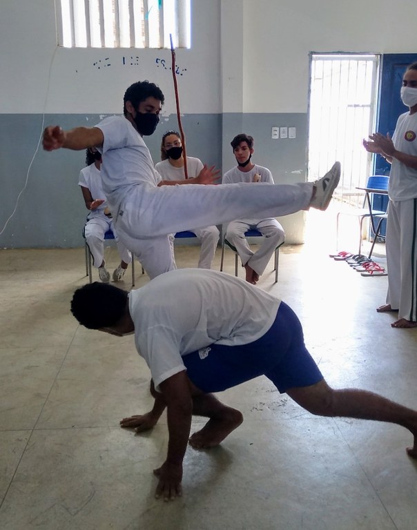 SOCIOEDUCANDO INTERAGINDO NA CAPOEIRA.jpg