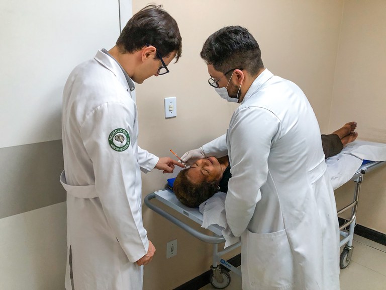 Ambulatório do Hospital Metropolitano oferece tratamento com toxina botulínica para pacientes com distúrbios do movimento 1.jpg