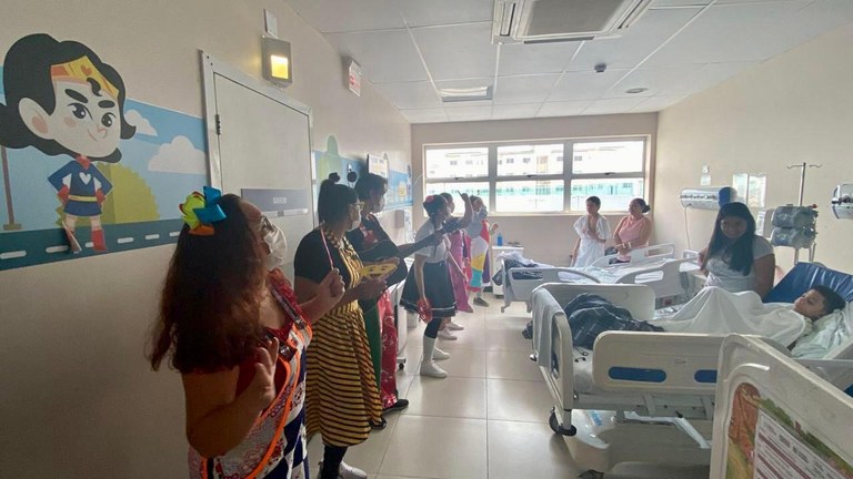 Hospital Metropolitano realiza ‘Bailinho de Carnaval’ na ala pediátrica com ação voluntária do Ministério Sorriso Aberto 6.jpeg