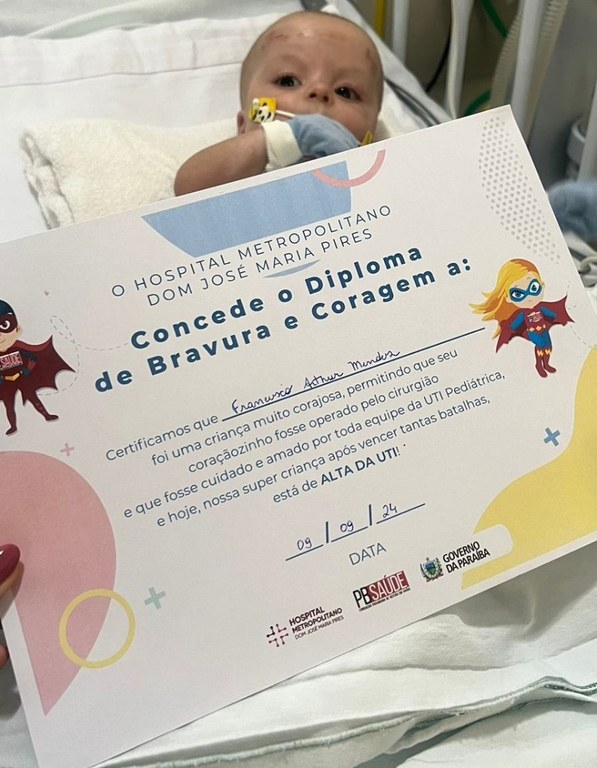 Bebês que recebem alta da UTI pediátrica do Hospital Metropolitano, ganham livro contando sua história de superação3.jpeg