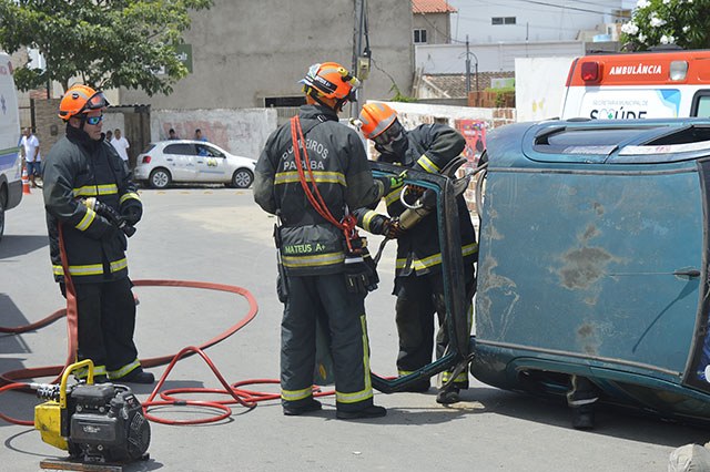 bombeiros_salvamento1.jpg