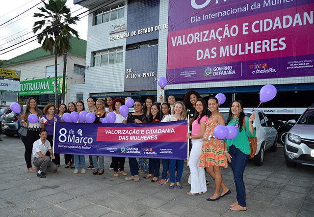 07-03-18-Ação-do-Dia-Internacional-da-Mulher-Foto-Alberto-Machado-20.jpg