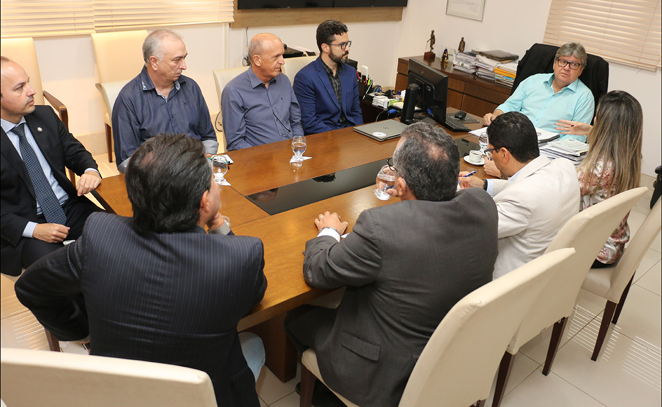 joao azevedo faz reuniao sobre coronavirus_foto francisco franca (2).jpg