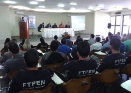 cursos-de-capacitacao-marcam-semana-do-agente-penitenciario-2b-270x191.jpg