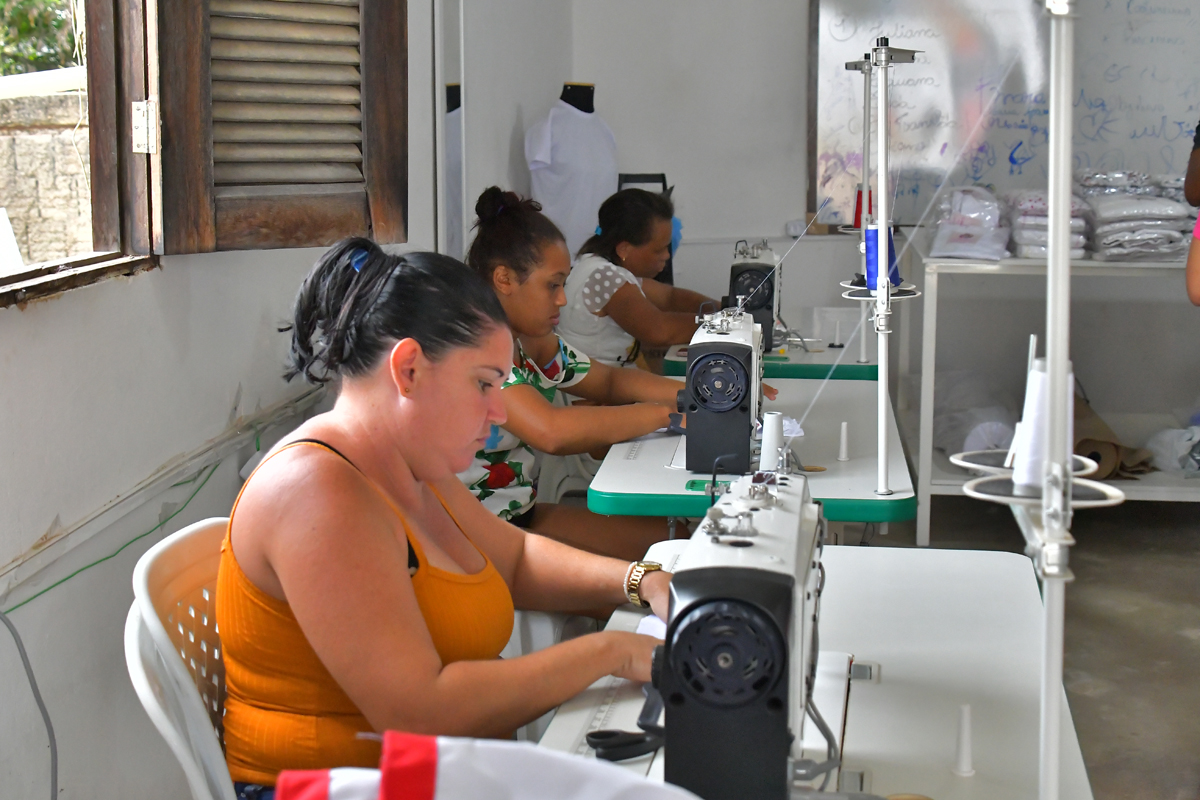 04-05-23 Projeto Costureira do Canto Foto-Alberto Machado  (9).JPG