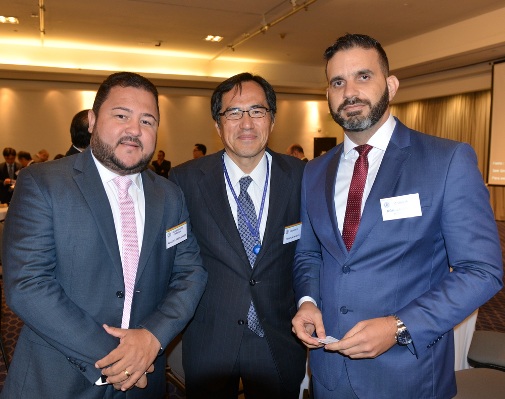 Adauto Marcolino Fernandes Jr., Toshifumi Murata (presidente da Câmara de Comércio de Indústria Japonesa do Brasil) e Rômulo Soares Polari Filho.JPG