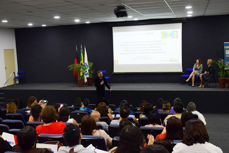 08-11-24 Abertura do Encontro Estadual Sobre a Violência Contra a Pessoa Idosa Foto-Alberto Machado (302).JPG