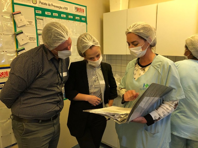 Equipe do Hospital Moinhos do Vento realiza visita técnica no Metropolitano para acompanhamento do projeto Saúde em Nossas Mãos 3.jpeg