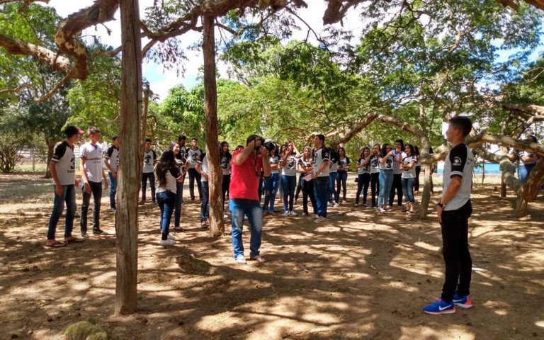 empaer estudantes de pernambuco visitam pesquisa de bovinos em umbuzeiro PB 2.jpg