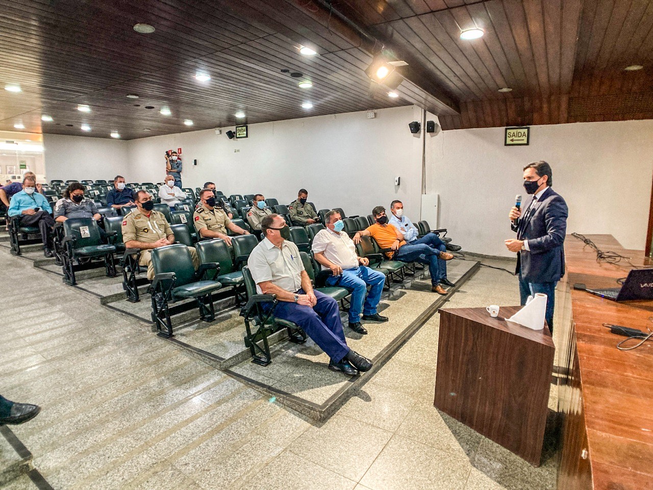 O Secretário de Segurança Pública, Jean Nunes, durante encontro com produtores canavieiros, na Asplan.jpg