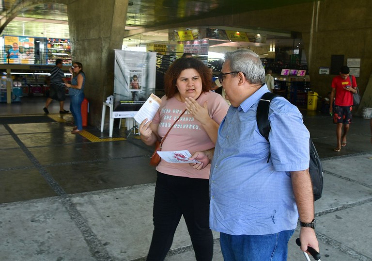 28-07-23 Panfletagem na Rodoviaria (tráfico de Pessoas) foto-Alberto Machado  (14).JPG