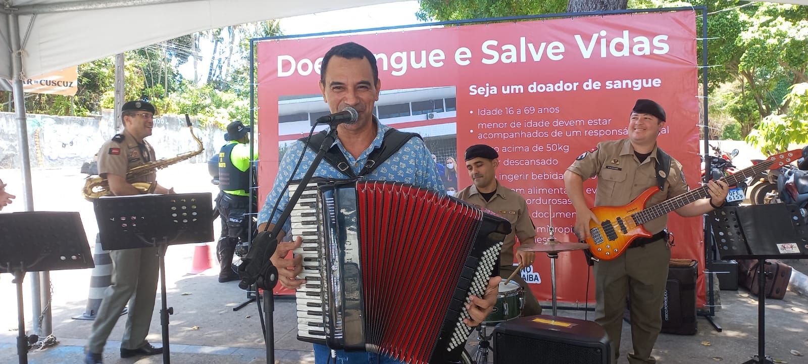 Chico_Forrozado_com_patrulha_musical_Dia_do_doador.jpeg