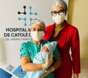 O bebê Levi Gabriel foi o primeiro recém-nascido beneficiado com o serviço.jpg