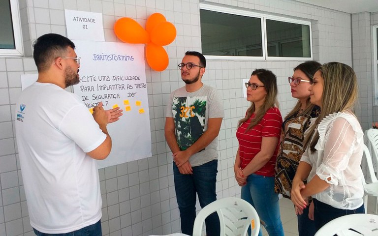 ses hosp metropolitano promove atividade com realidade virtual (4).jpeg