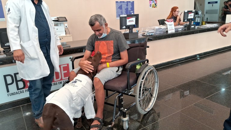 Hospital Metropolitano proporciona terapia assistida por animais promovendo benefícios emocionais e físicos aos pacientes.jpg