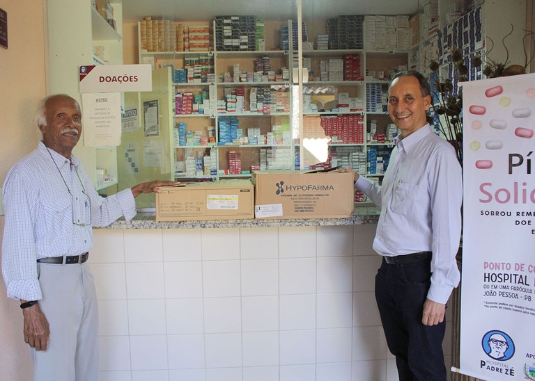 19_12_19 Hospital Metropolitano  entrega  medicamentos arrecadados na Campanha Pílulas de Solida  (2).JPG