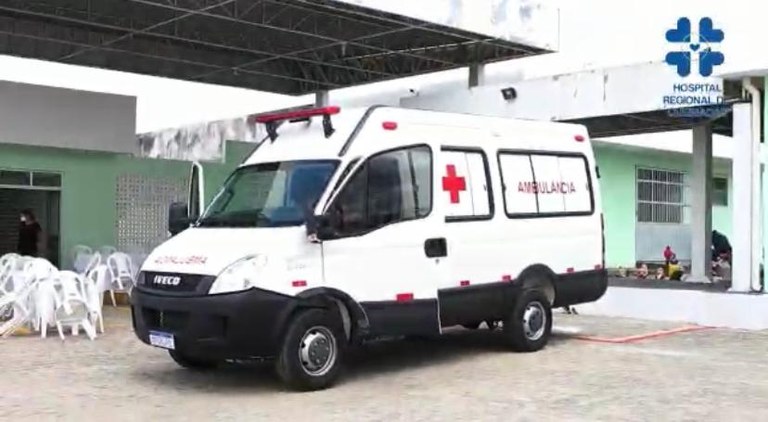A nova ambulância vai atender pacientes de Queimadas e região.jpeg
