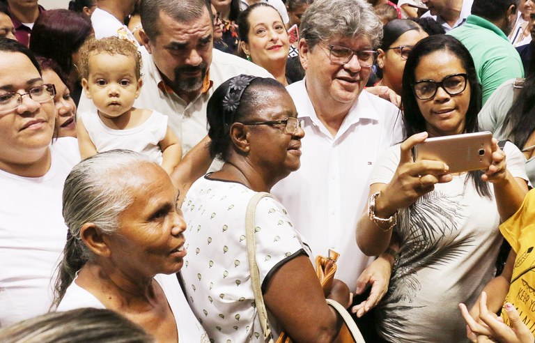 joao assina aumento da cartao alimentacao_francisco franca (22).jpg