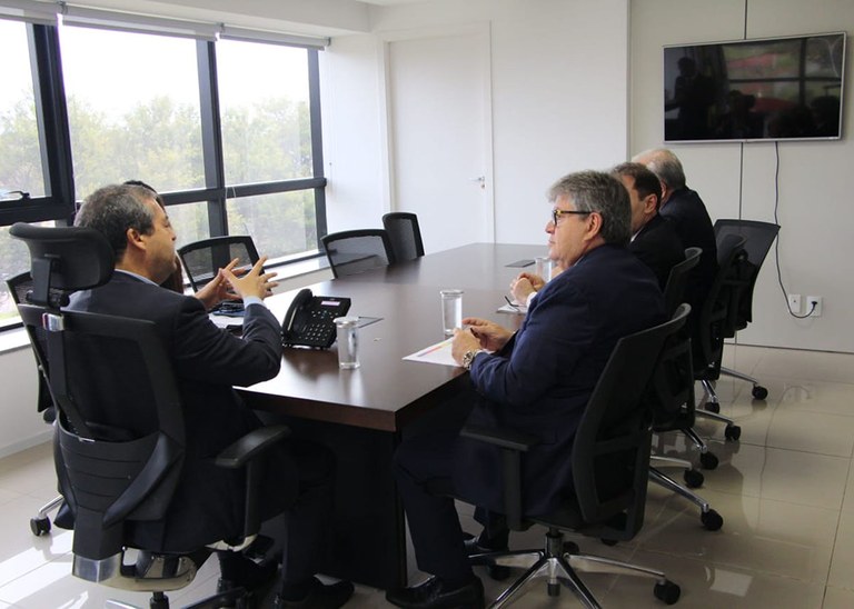 28_01_2020 Governador em reunião na Funasa (7).jpg