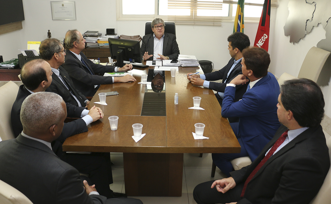 governador se reune com representantes do judiciario_foto francisco franca (4).jpg