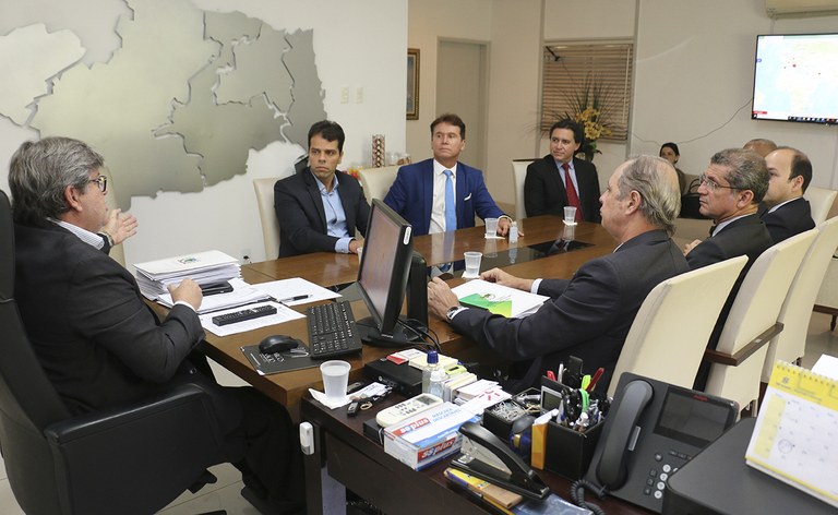 governador se reune com representantes do judiciario_foto francisco franca (5).jpg