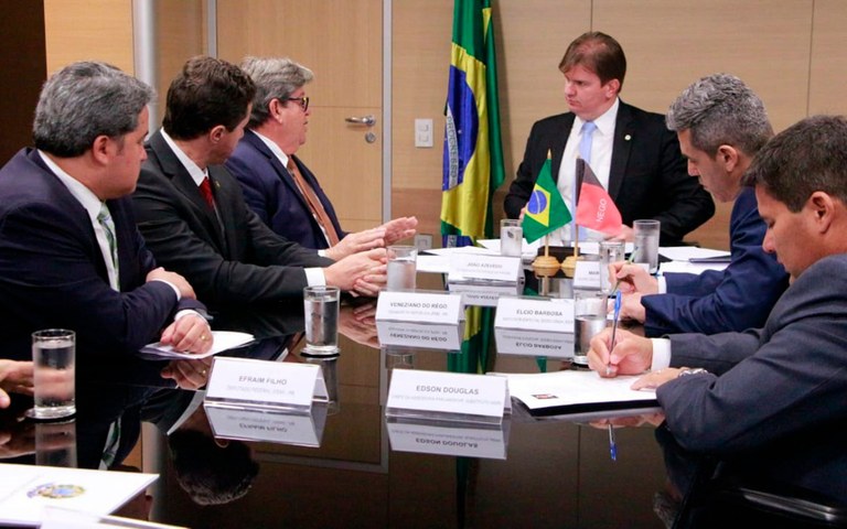 joao reuniao no ministerio do desenvolvimento DF 1.jpg