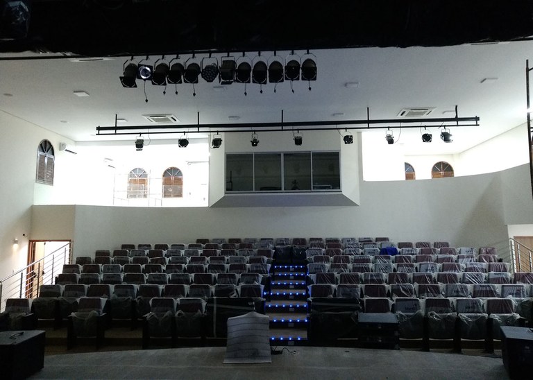 16_10_19 Teatro Santa Catarina é reaberto com apresentação de Alegria de náufragos (14).jpg