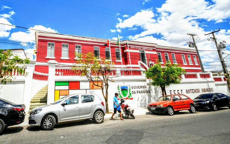 joao entrega escola em guarabira foto jose marques (12).JPG