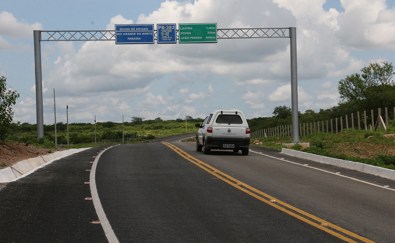 joao azevedo inaugura em lastro PB 383 divisa RN 1 foto francisco franca (1).JPG