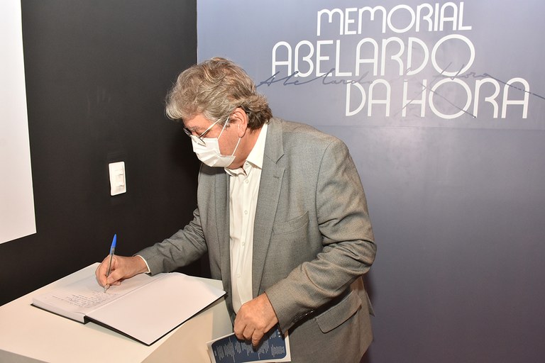 Governador Inauguma o Memorial Abelardo Da Hora (18) - Cópia.JPG