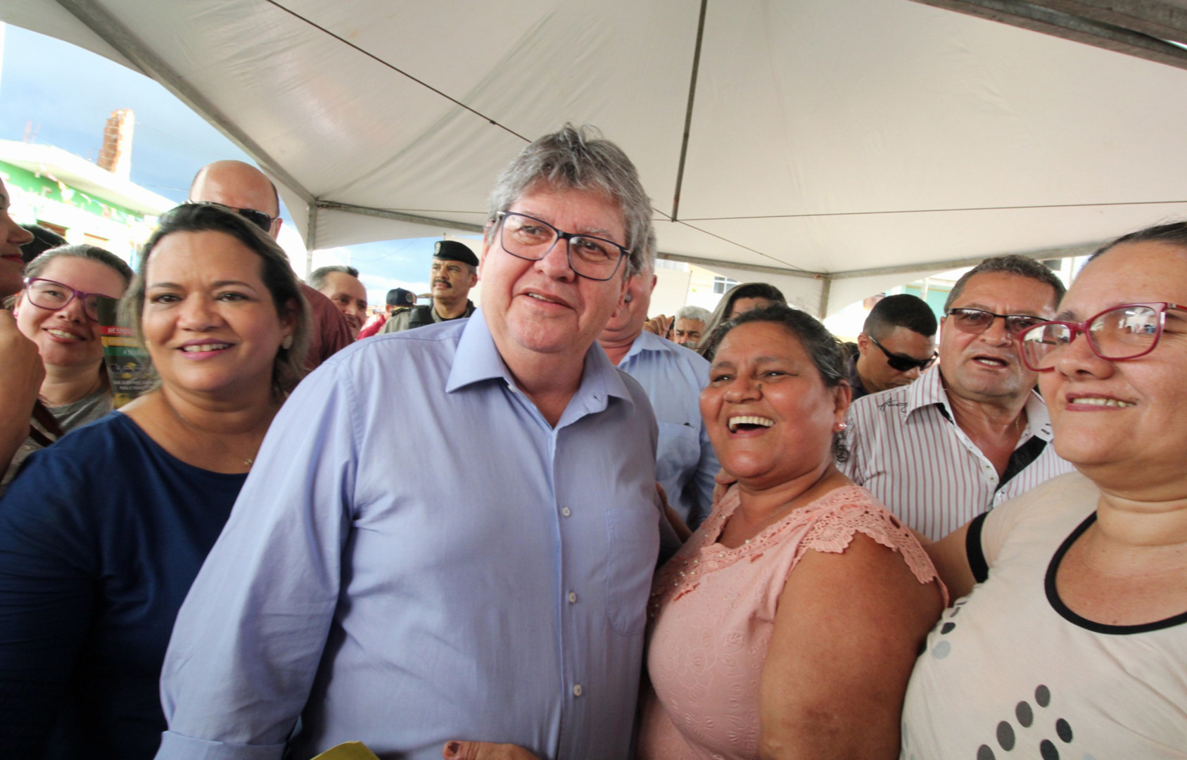 joao entrega pavimentacao de ruas e travessia urbana em sertaozinho foto francisco franca (16).JPG