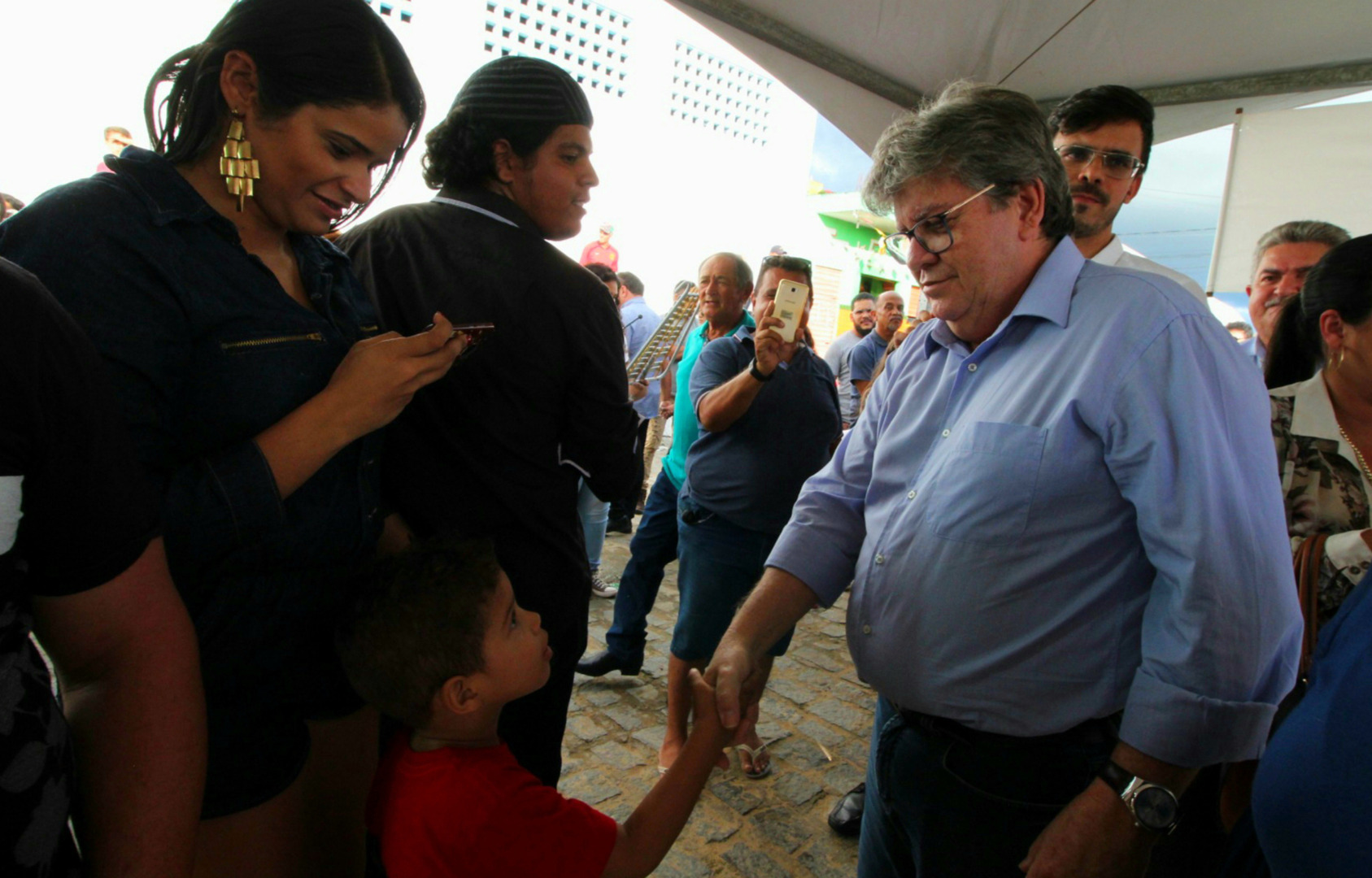 joao entrega pavimentacao de ruas e travessia urbana em sertaozinho foto francisco franca (5).jpg