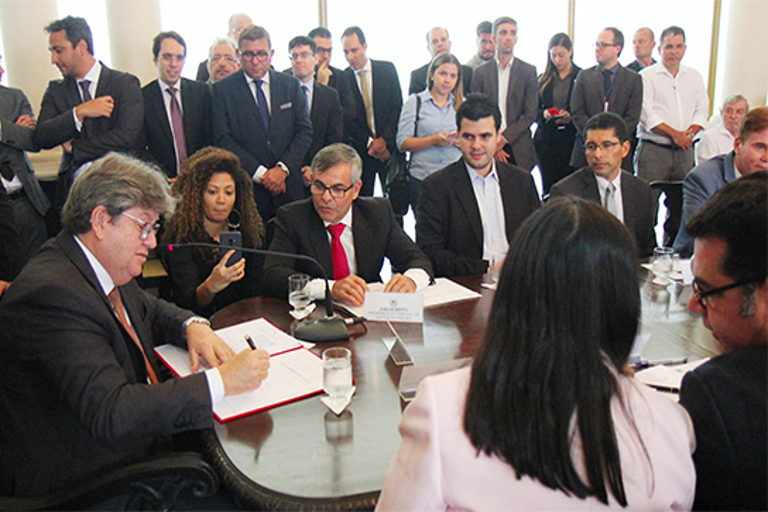 governador Joao azevedo assina precatorios_foto jose marques (7).jpg