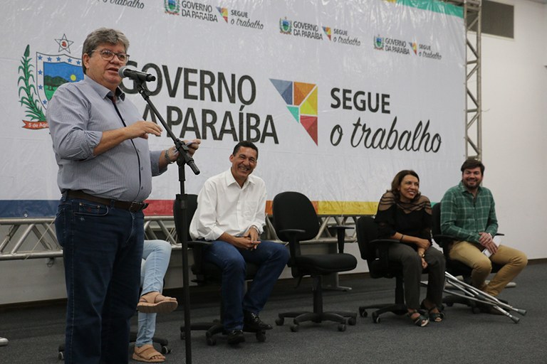 17_04_19 Lançamento do concurso para professores - Francisco França (17).jpg