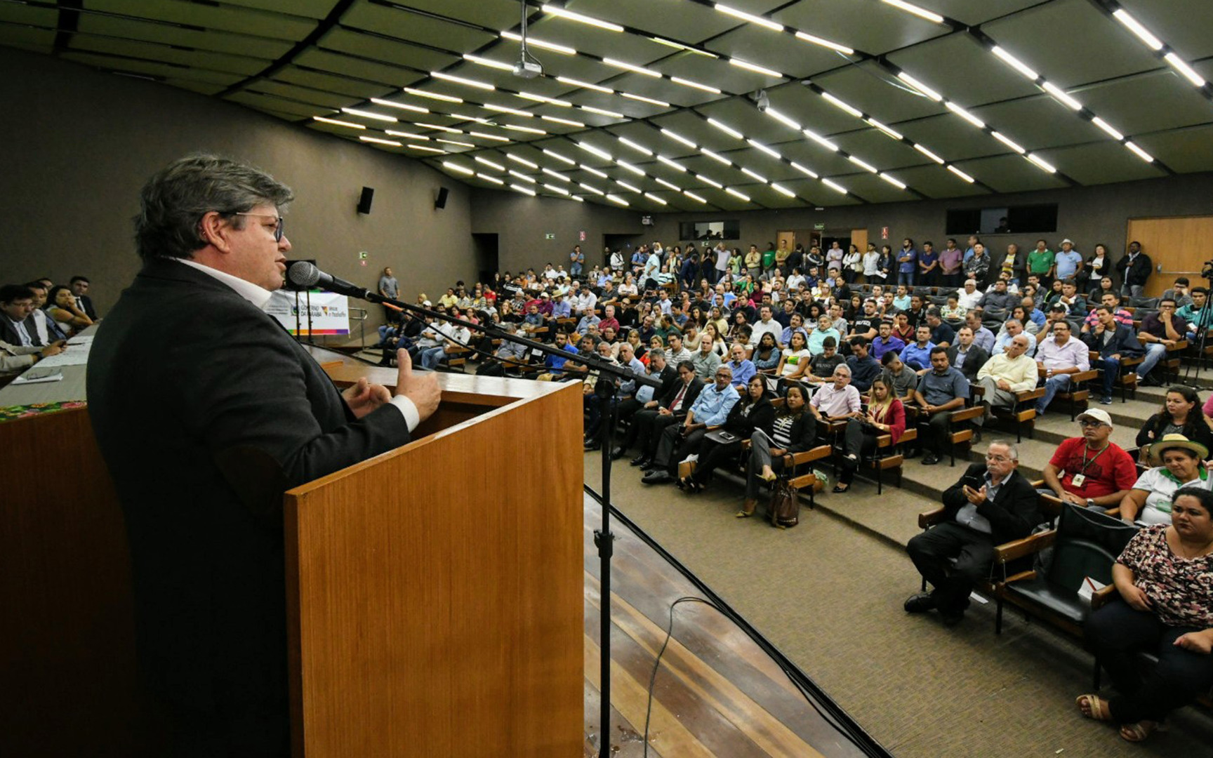 joao assinatura do procase foto jose marques (1).JPG