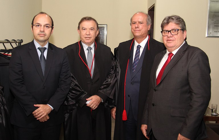 joao azevedo e juiz federal rogerio goncalves noTRE PB_foto francisco franca (12).JPG