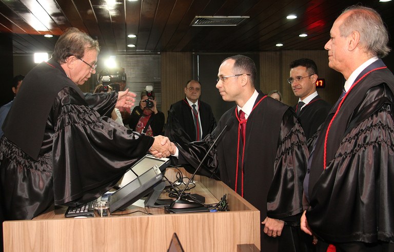 joao azevedo e juiz federal rogerio goncalves noTRE PB_foto francisco franca (16).jpg