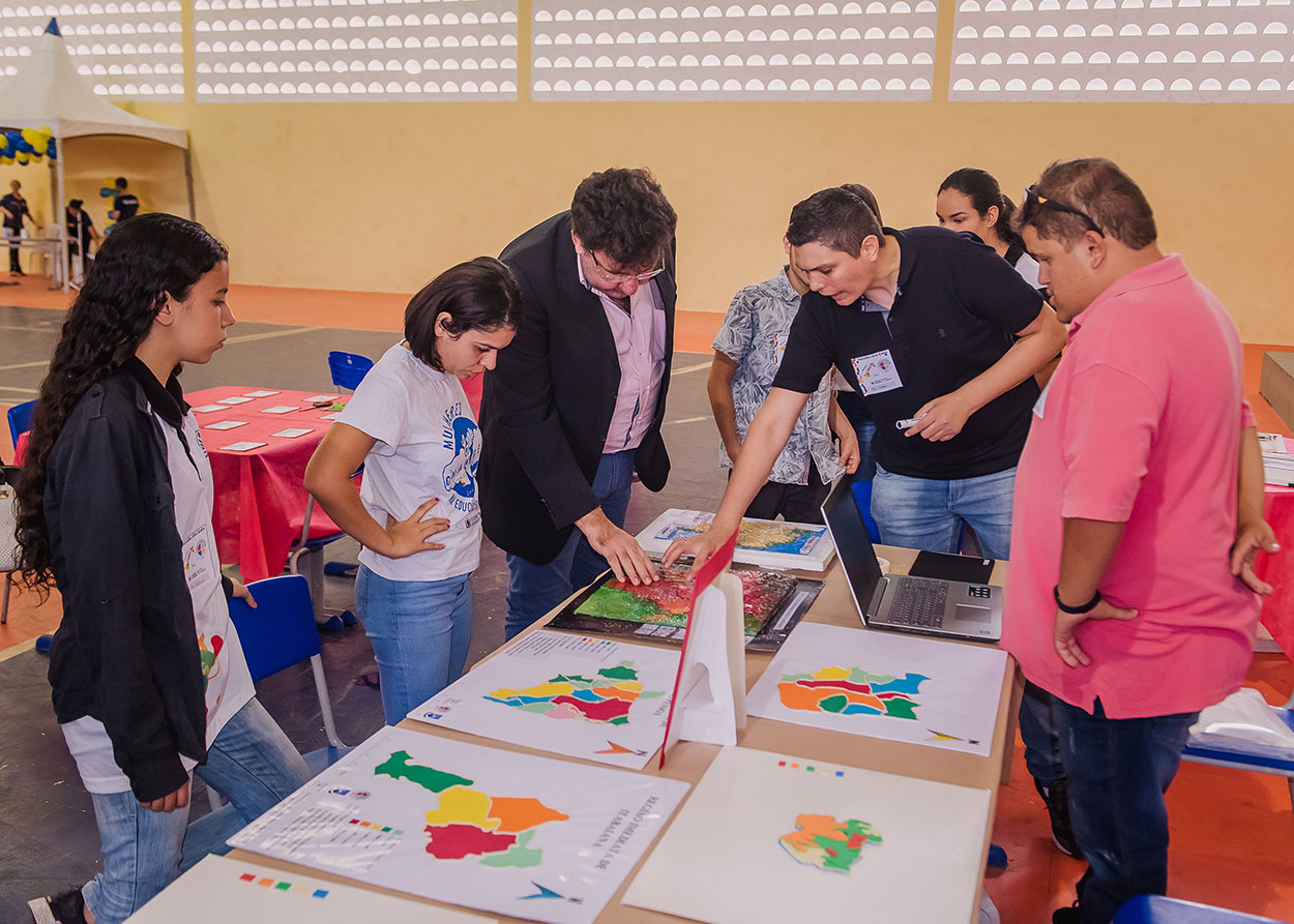 11_10_19 Secretaria de Educação realiza I Maratona de Inovação e Tecnologia Aeroálvaro (2).jpg