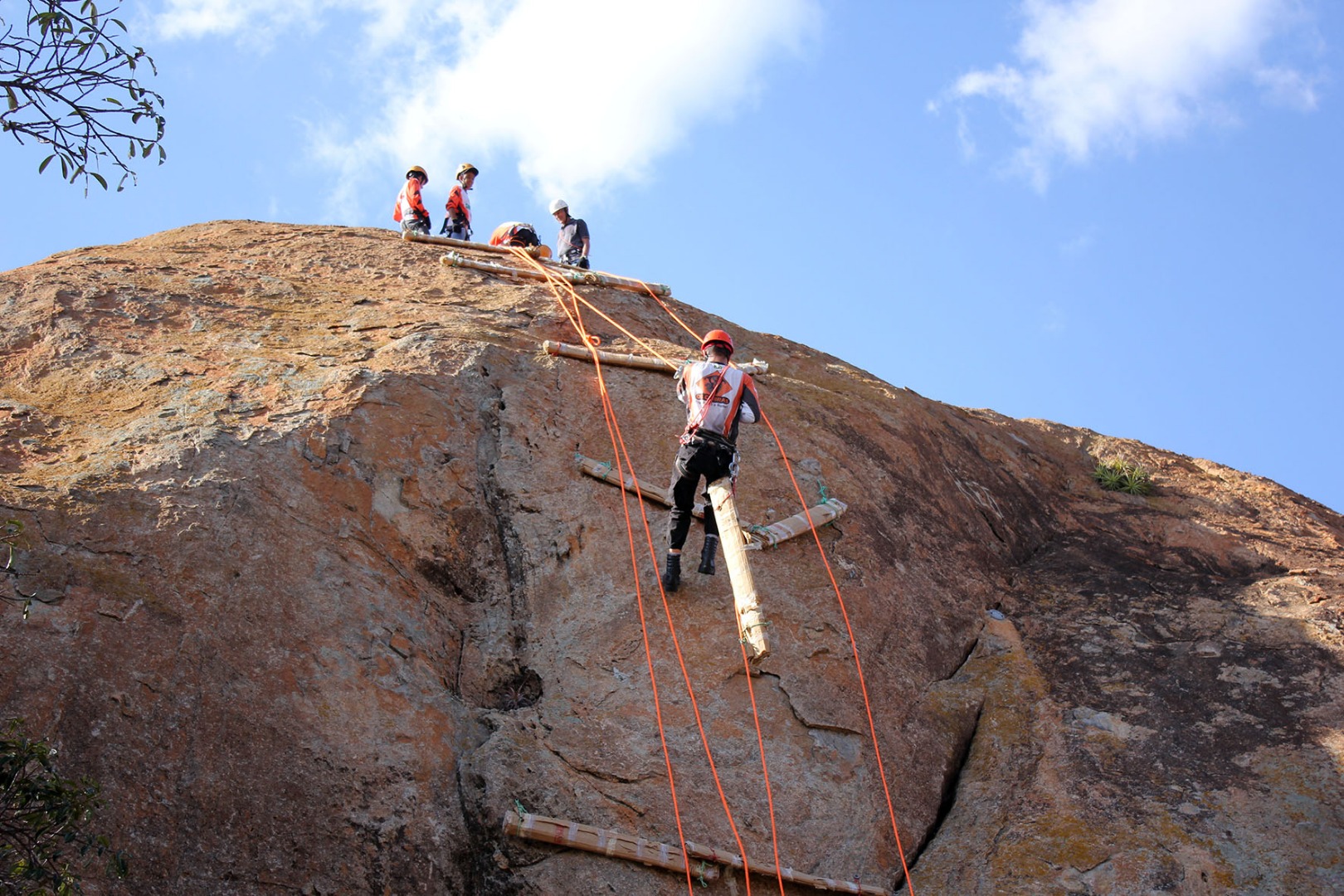 2019-09-29 às 0.13.28Som das Pedras_pedra do tendo_fotos Alberi Pontes.JPG