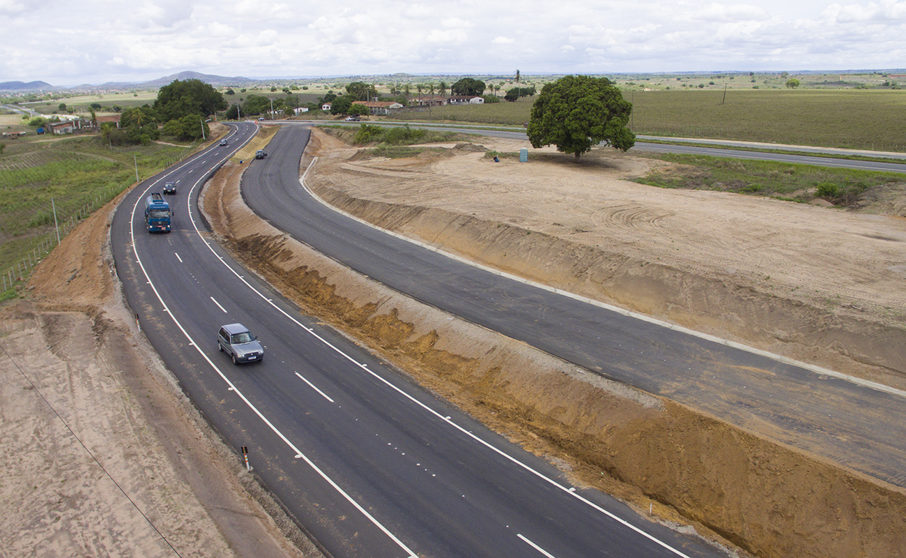 obra do canal acaua aracagi na BR 230 aa.jpg