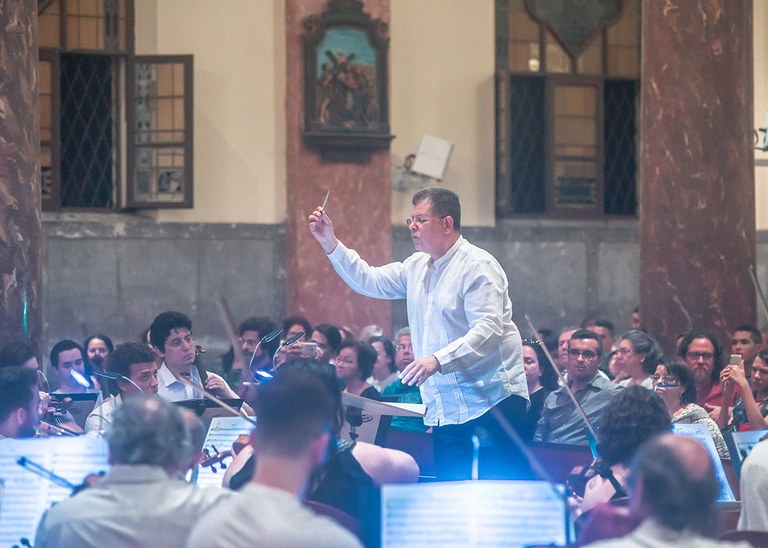 19_11_19 Orquestra Sinfônica da Paraíba leva música erudita e popular à Igreja Santana (3).jpg